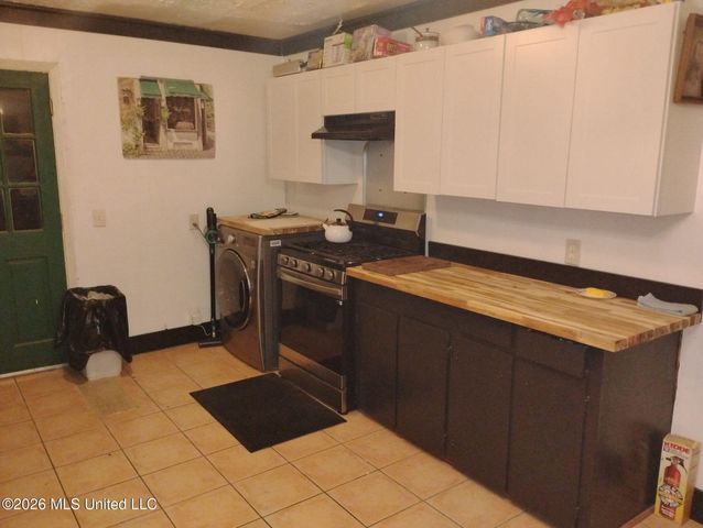 144 Plummer Circle, Jackson, MS 39212