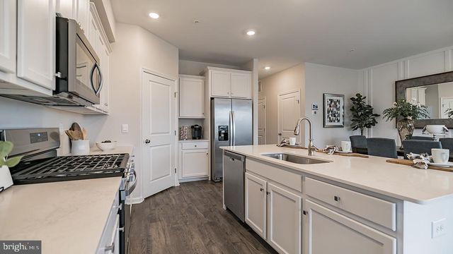 1065 MEADOWLARK DRIVE, Fogelsville, PA 18051