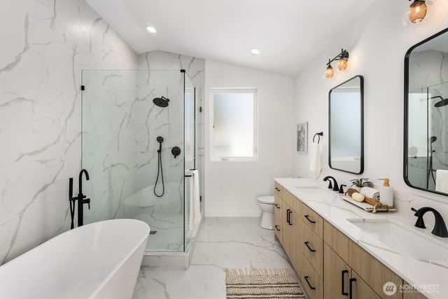 520 N 102nd Street, Seattle, WA 98133