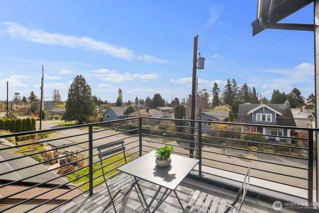 520 N 102nd Street, Seattle, WA 98133