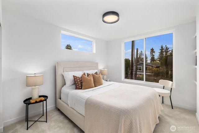 520 N 102nd Street, Seattle, WA 98133