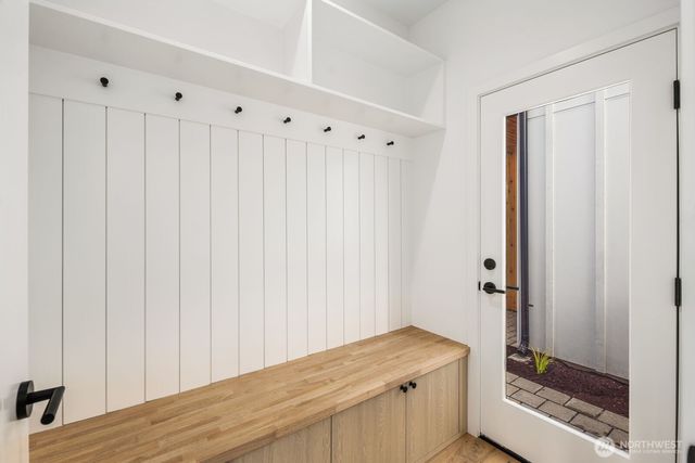 520 N 102nd Street, Seattle, WA 98133