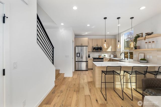 520 N 102nd Street, Seattle, WA 98133