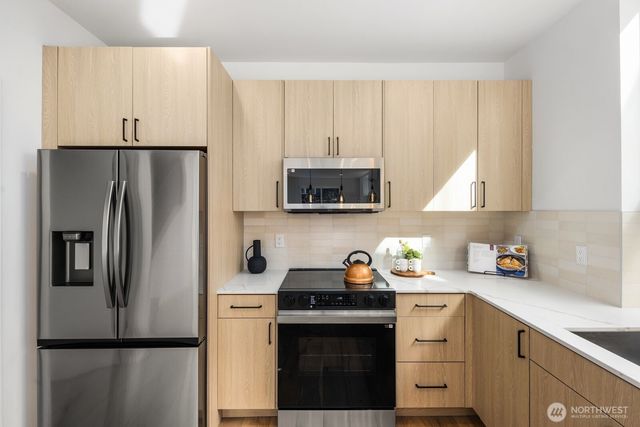 520 N 102nd Street, Seattle, WA 98133