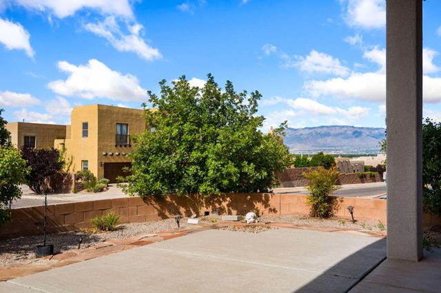 4601 Monte Frio Drive NW, Albuquerque, NM 87120