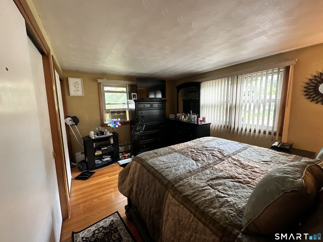 48 Ferguson Road, Manchester, CT 06040