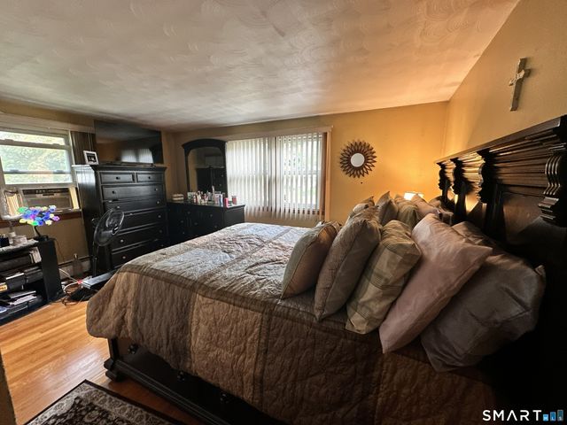 48 Ferguson Road, Manchester, CT 06040
