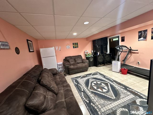 48 Ferguson Road, Manchester, CT 06040