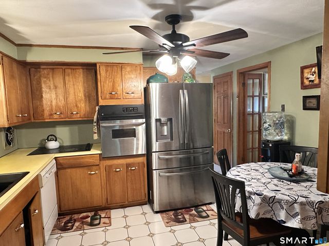 48 Ferguson Road, Manchester, CT 06040
