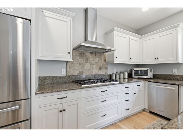 2230 TURNBERRY Ct, Eugene, OR 97401