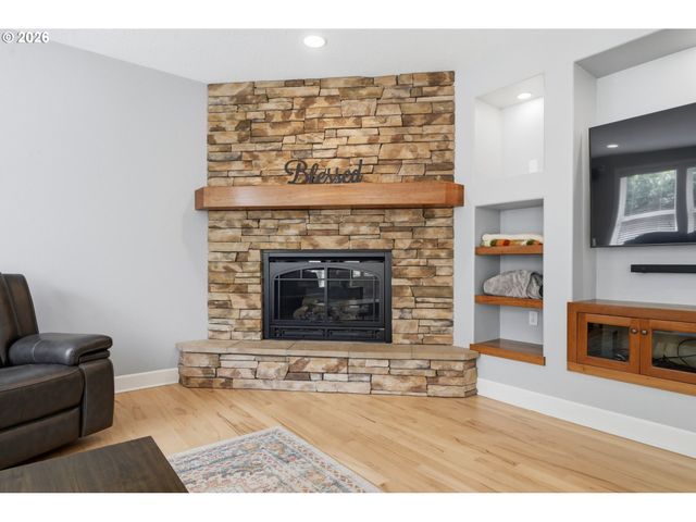 2230 TURNBERRY Ct, Eugene, OR 97401