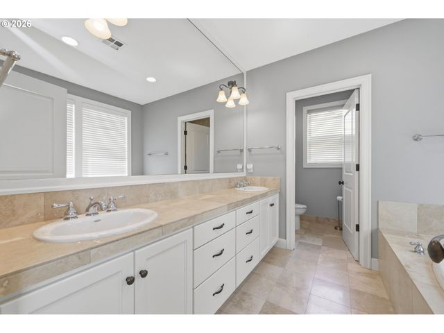 2230 TURNBERRY Ct, Eugene, OR 97401