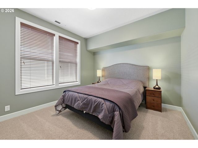 2230 TURNBERRY Ct, Eugene, OR 97401