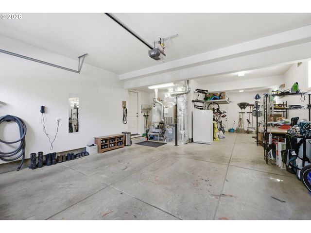 2230 TURNBERRY Ct, Eugene, OR 97401