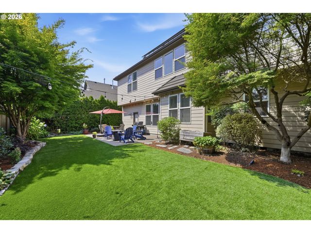 2230 TURNBERRY Ct, Eugene, OR 97401