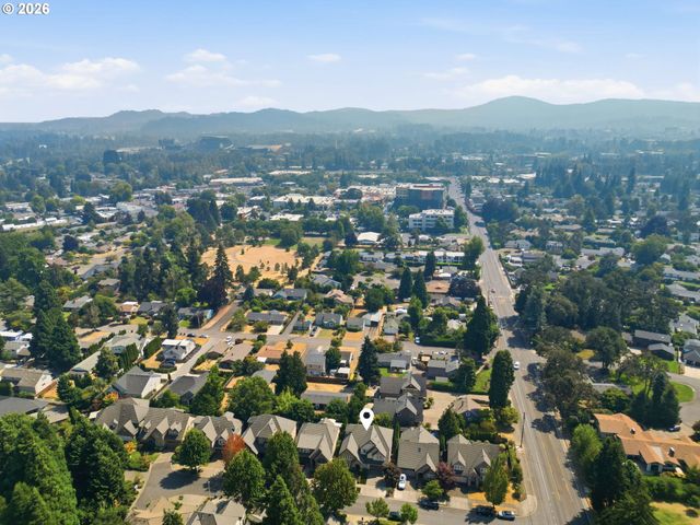 2230 TURNBERRY Ct, Eugene, OR 97401