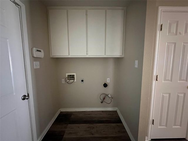 2257 Ridgewood Drive, West Columbia, TX 77486