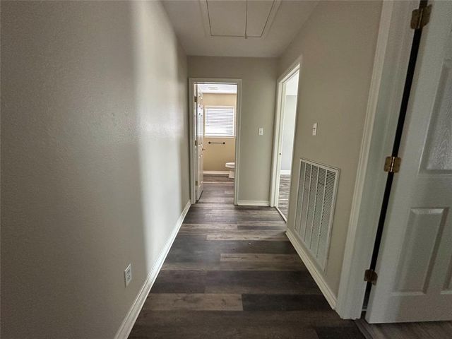 2257 Ridgewood Drive, West Columbia, TX 77486