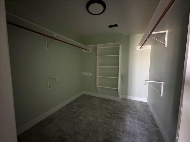 2257 Ridgewood Drive, West Columbia, TX 77486