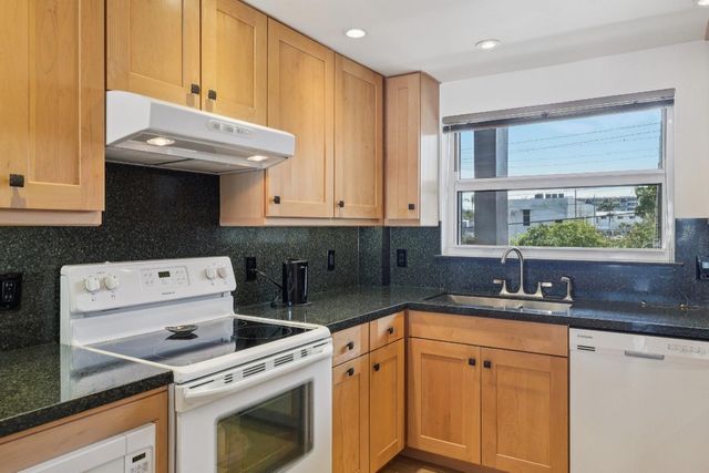 3031 NE 51st Street 201w, Fort Lauderdale, FL 33308