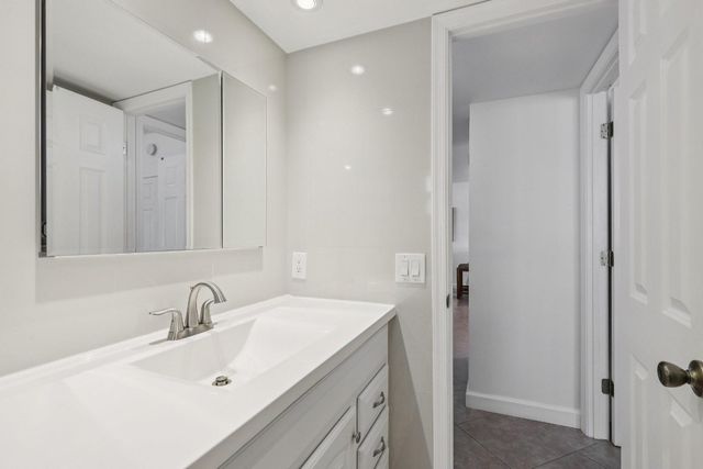 3031 NE 51st Street 201w, Fort Lauderdale, FL 33308