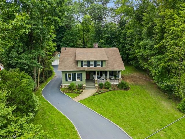 29 Beech Rd, Glen Rock Boro, NJ 07452