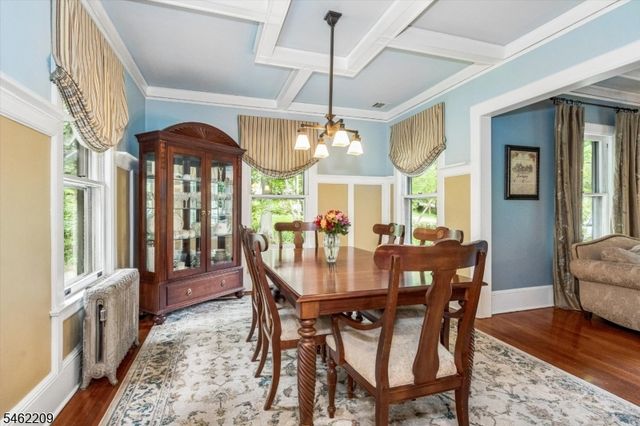 29 Beech Rd, Glen Rock Boro, NJ 07452