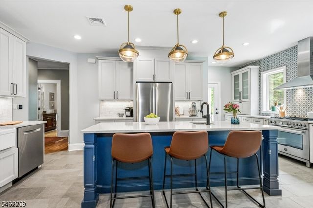 29 Beech Rd, Glen Rock Boro, NJ 07452