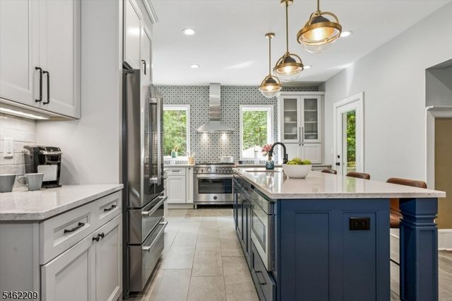29 Beech Rd, Glen Rock Boro, NJ 07452
