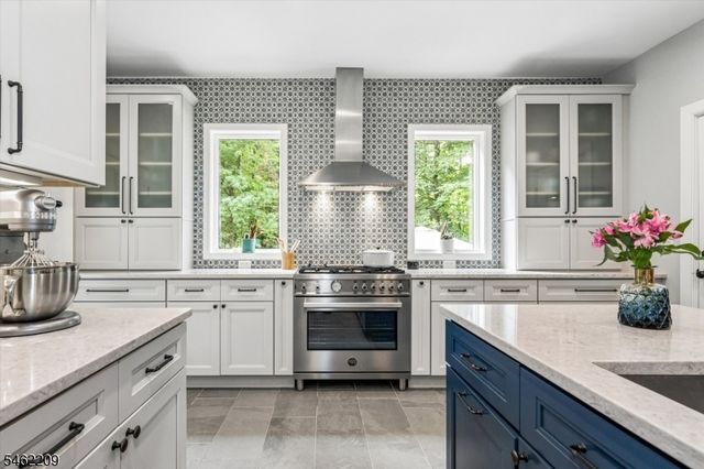 29 Beech Rd, Glen Rock Boro, NJ 07452