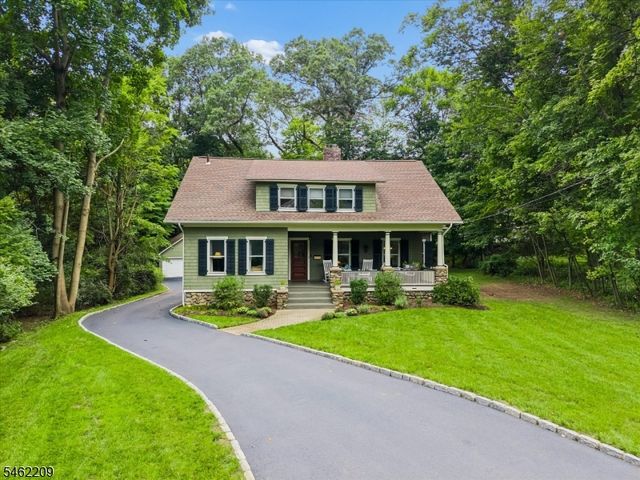 29 Beech Rd, Glen Rock Boro, NJ 07452