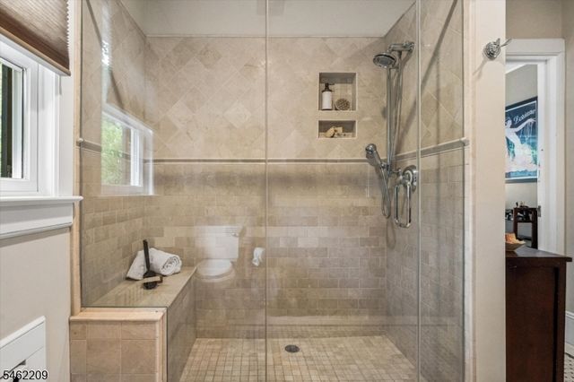 29 Beech Rd, Glen Rock Boro, NJ 07452