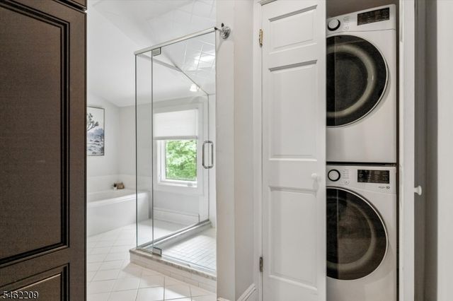 29 Beech Rd, Glen Rock Boro, NJ 07452