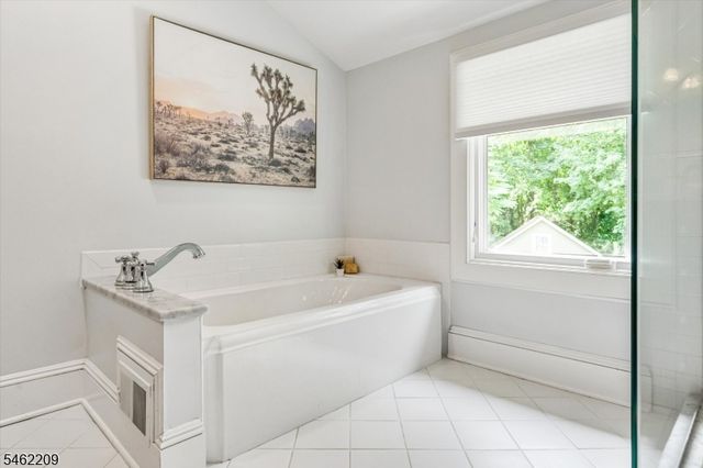 29 Beech Rd, Glen Rock Boro, NJ 07452