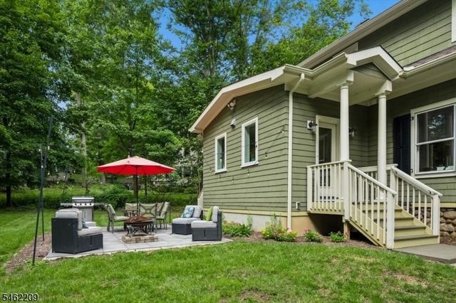 29 Beech Rd, Glen Rock Boro, NJ 07452