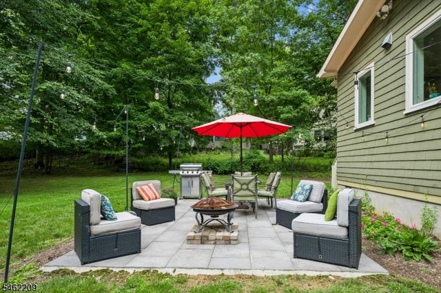 29 Beech Rd, Glen Rock Boro, NJ 07452