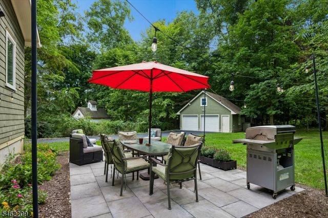 29 Beech Rd, Glen Rock Boro, NJ 07452