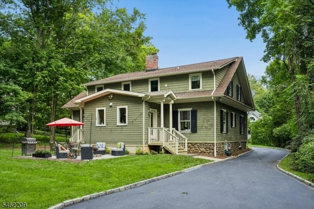29 Beech Rd, Glen Rock Boro, NJ 07452