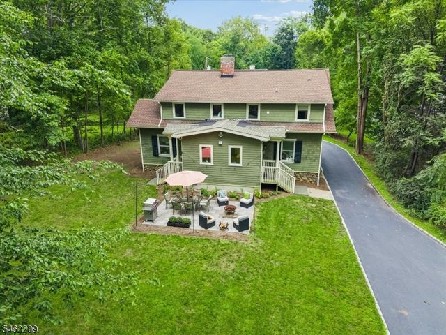 29 Beech Rd, Glen Rock Boro, NJ 07452