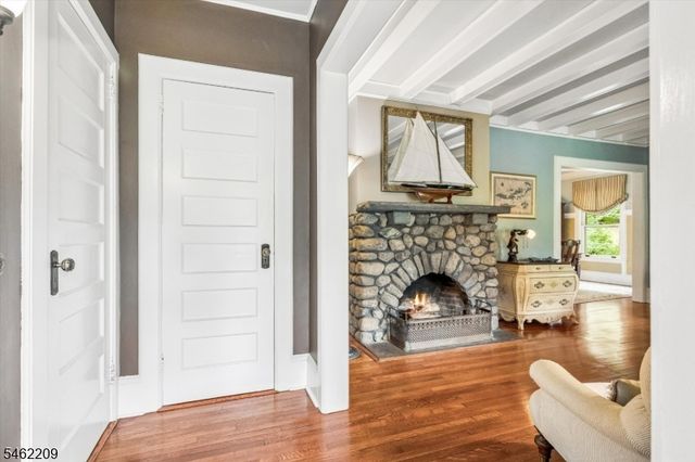 29 Beech Rd, Glen Rock Boro, NJ 07452