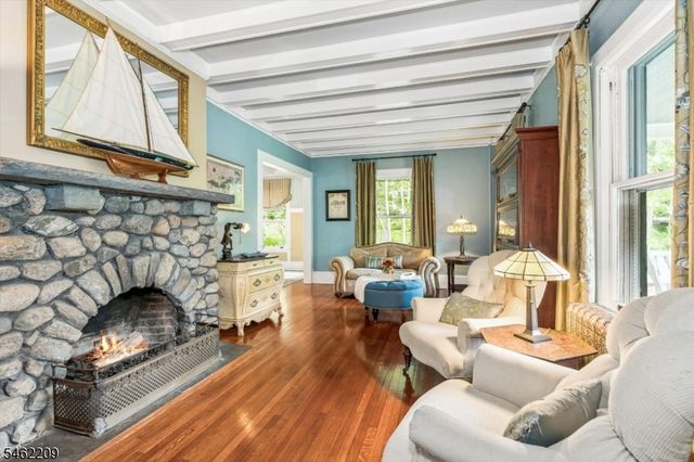29 Beech Rd, Glen Rock Boro, NJ 07452