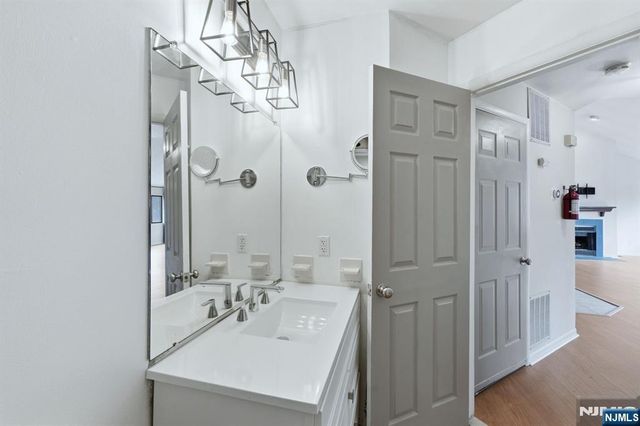 244 Mulberry Road 7, Ramsey, NJ 07446