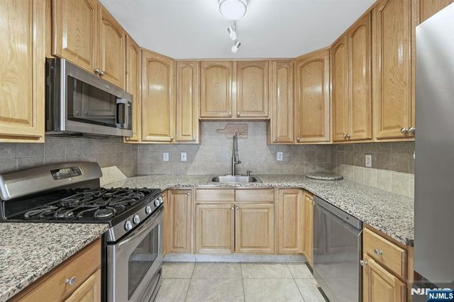 244 Mulberry Road 7, Ramsey, NJ 07446