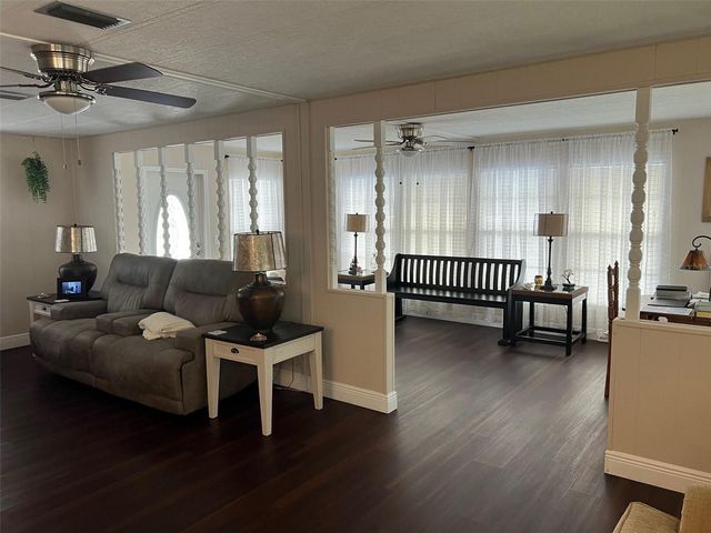 136 ROYAL PALM CIRCLE, Largo, FL 33778