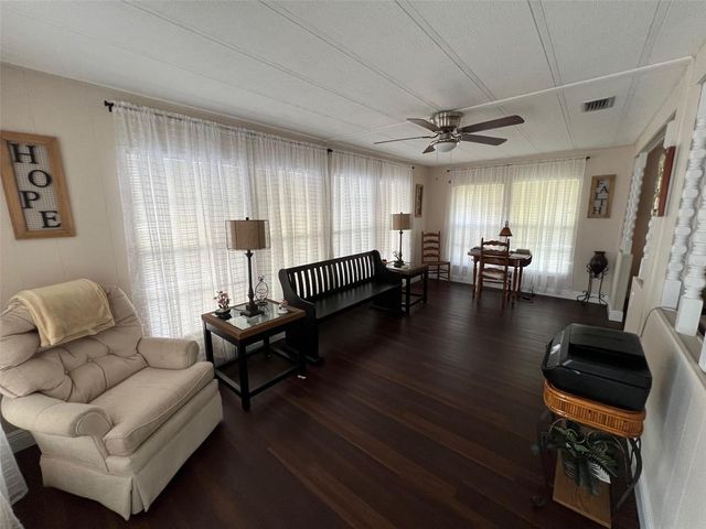 136 ROYAL PALM CIRCLE, Largo, FL 33778