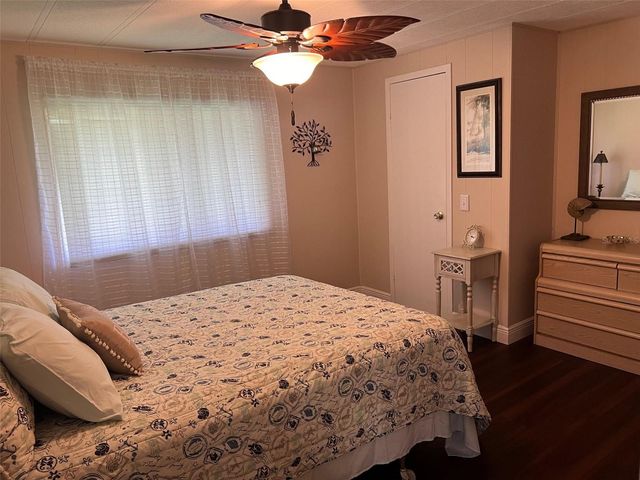 136 ROYAL PALM CIRCLE, Largo, FL 33778