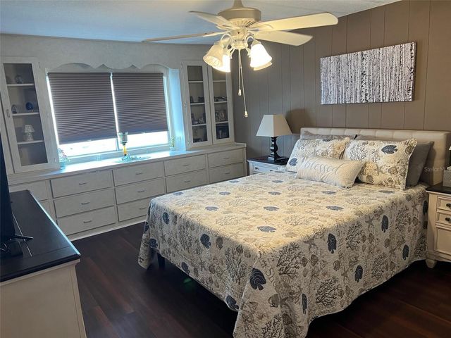 136 ROYAL PALM CIRCLE, Largo, FL 33778