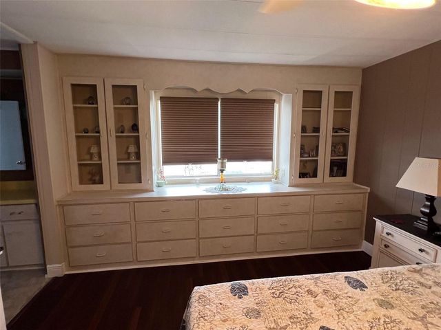 136 ROYAL PALM CIRCLE, Largo, FL 33778