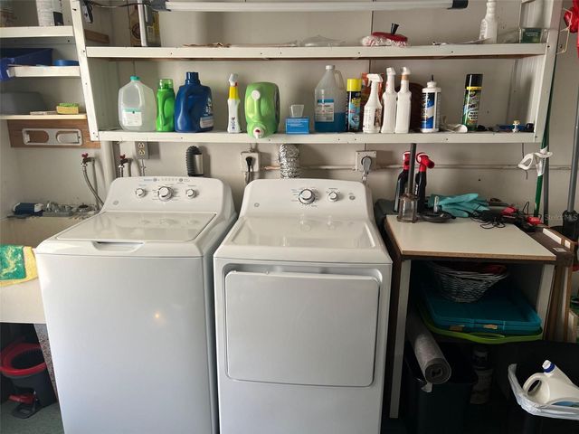 136 ROYAL PALM CIRCLE, Largo, FL 33778