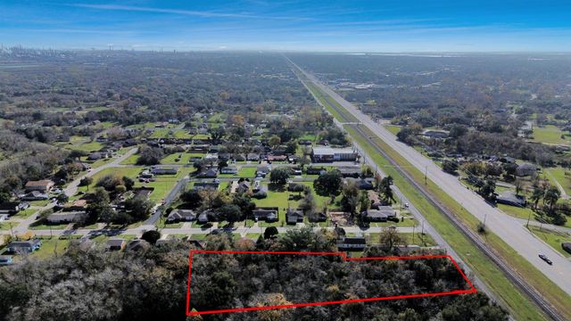 0 Oak St N, Texas City, TX 77590